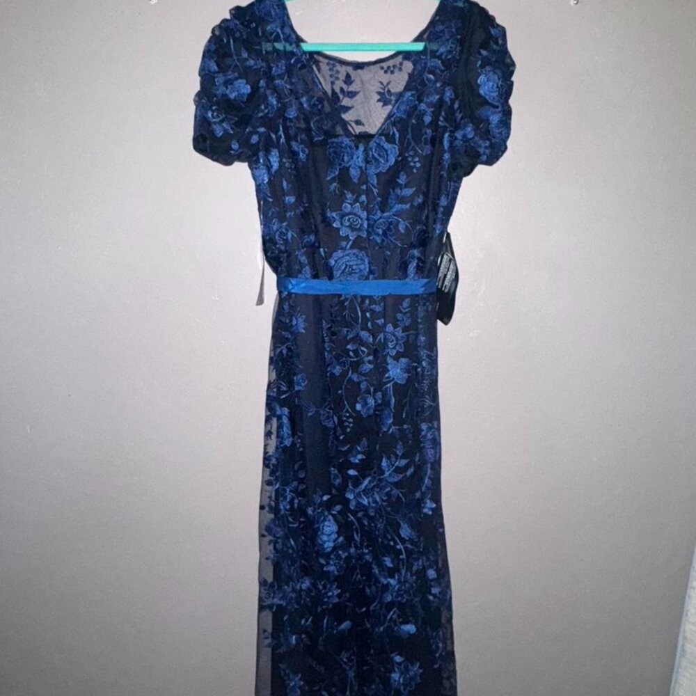 JS Collection Leah tea-length formal dress – Size 18, new with tags.